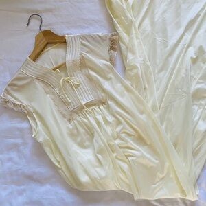 American Vintage slip robes Nightgown